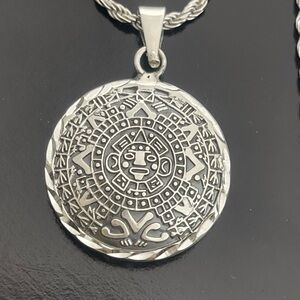 RARE double sided aztec mayan calendar pendant woth 20 inch rope 4mm